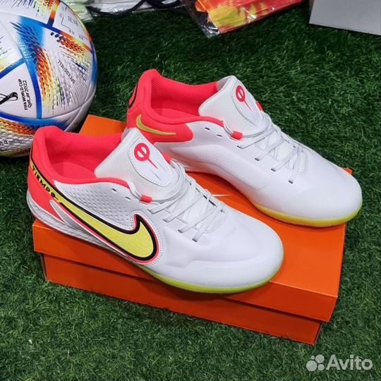 Nike Tiempo