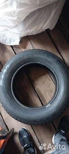 Pirelli Formula Ice 215/65 R16