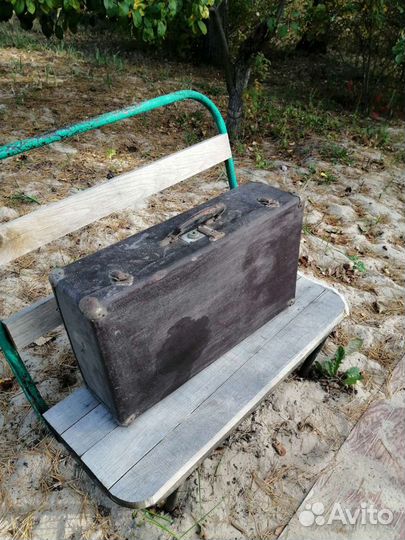 Винтажный чемодан