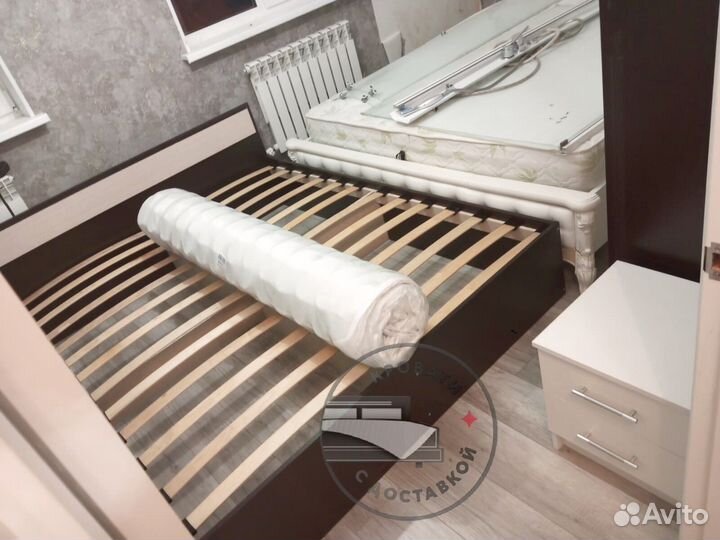 Кровать двуспальная