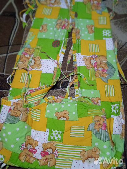 Бортик в кроватку