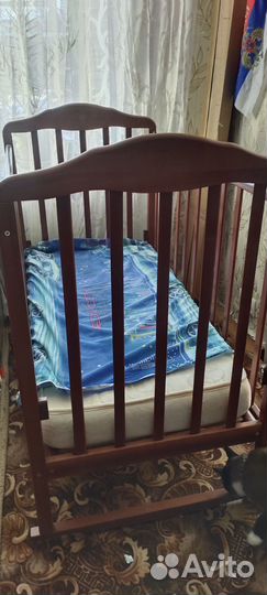 Детская кроватка, автокресло