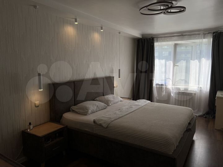 2-к. квартира, 65 м², 6/10 эт.