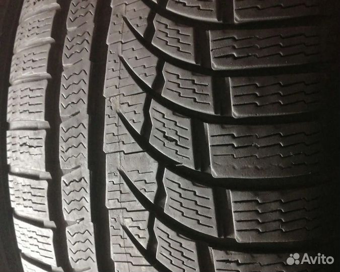 Nokian Tyres WR A4 235/50 R18
