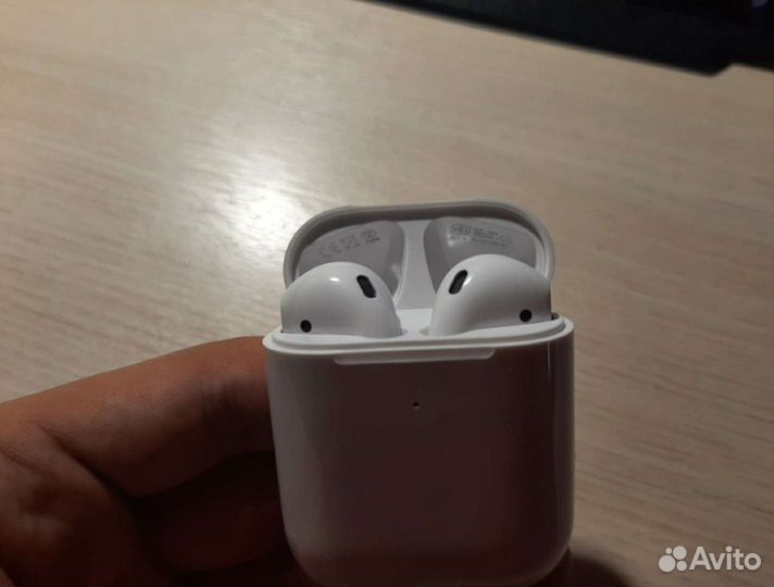 AirPods 2