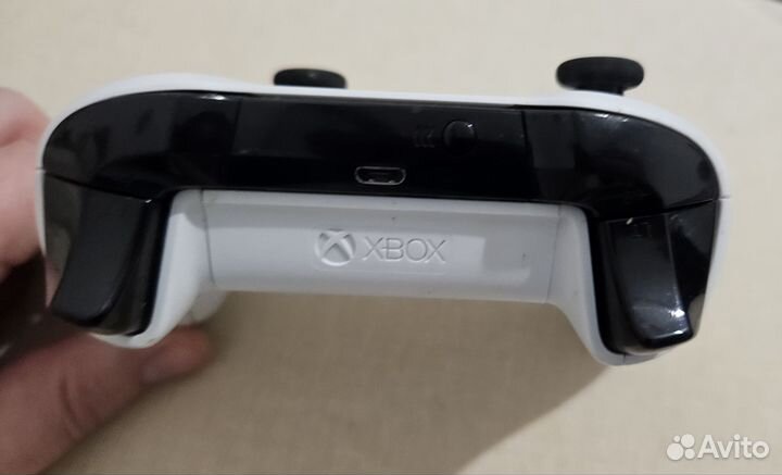 Джойстик xbox One