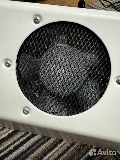 Вытяжка настольная маникюрная