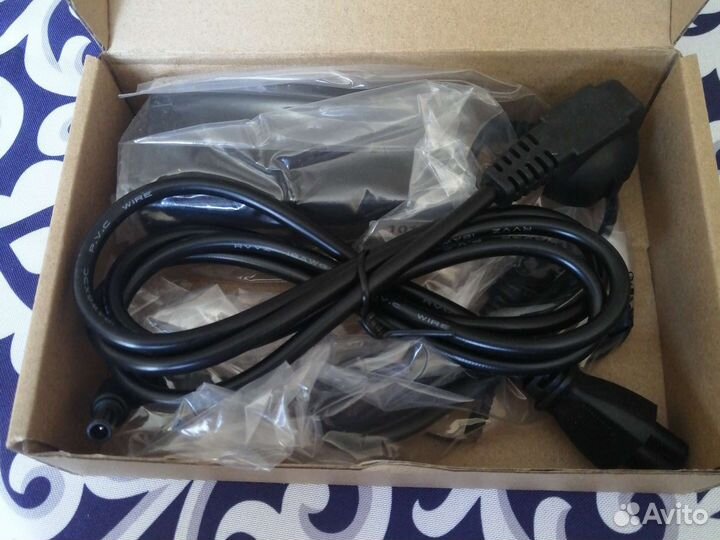 Блок питания ноутбука