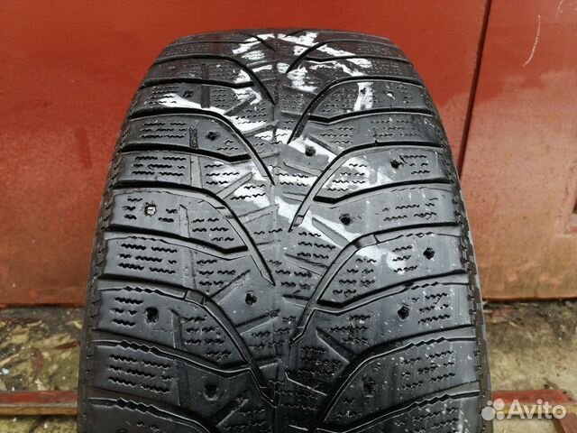 Bridgestone Blizzak Spike-02 215/55 R17 98T