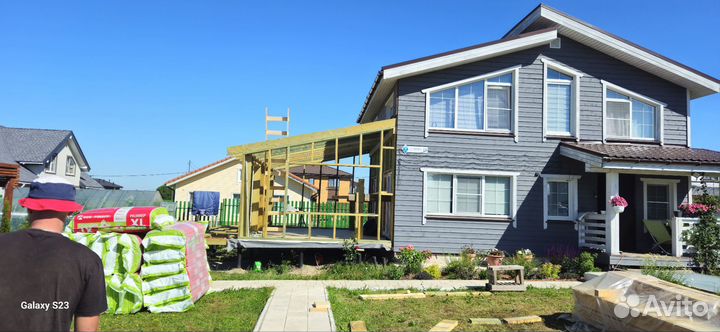 Бригада строителей