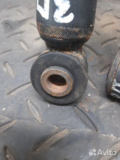 Амортизатор задний Renault Sandero 2