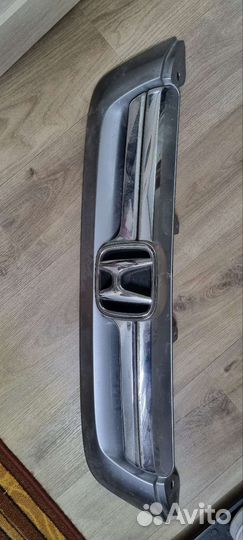 Решетка радиатора хонда CRV 3