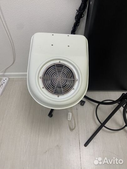 Вытяжка для педикюра бу