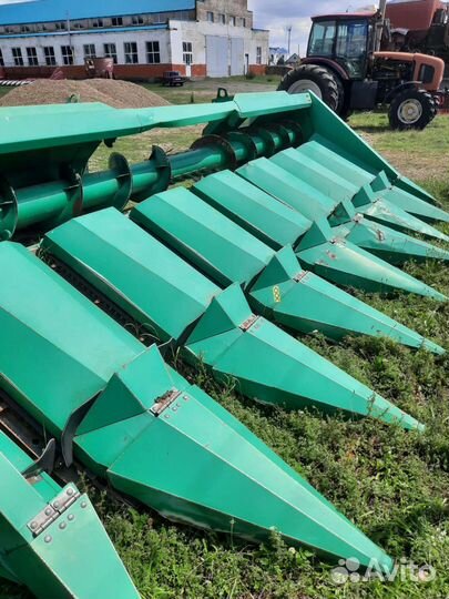 Жатка кукурузная кмс 8