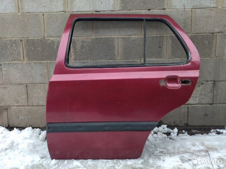 Дверь задняя левая Volkswagen Golf 3 AAM 1992