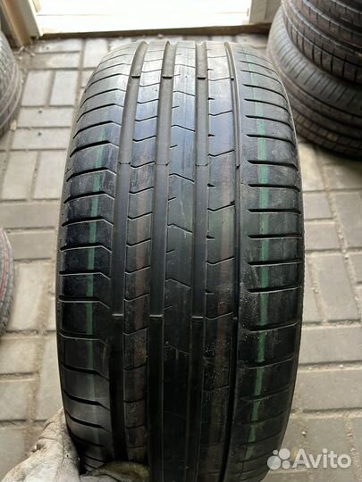 Pirelli P Zero PZ4 245/40 R19