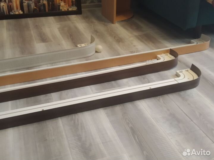 Карниз потолочный бу