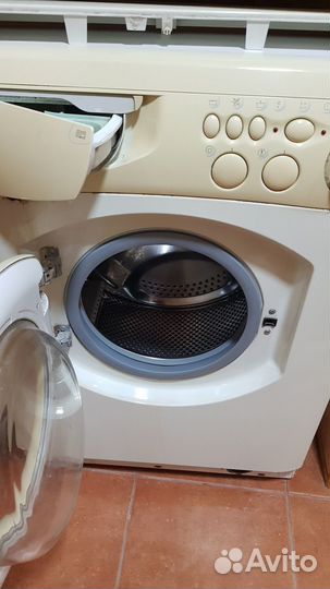 Стиральная машинка Ariston