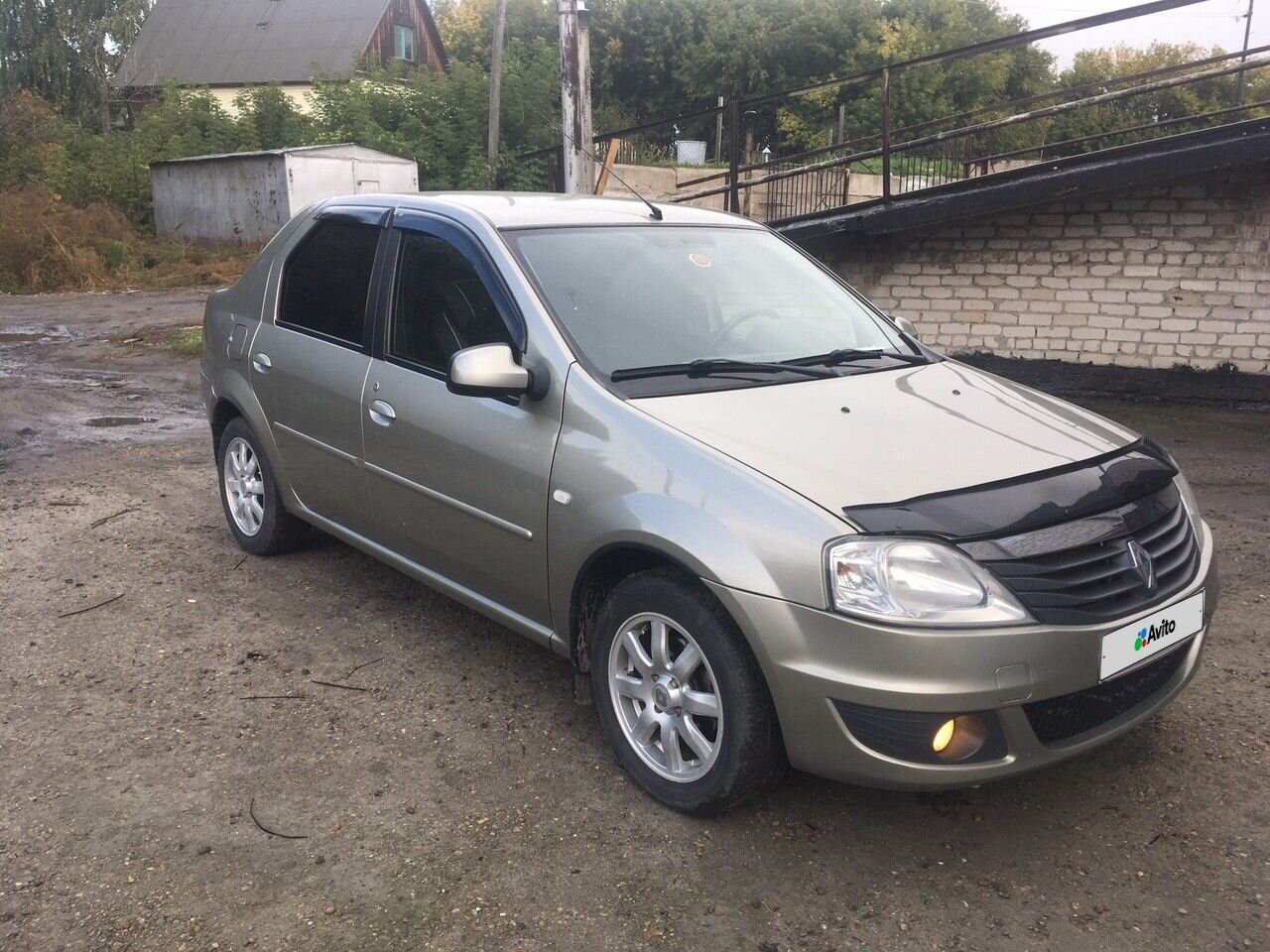 Renault Logan: фото владельца