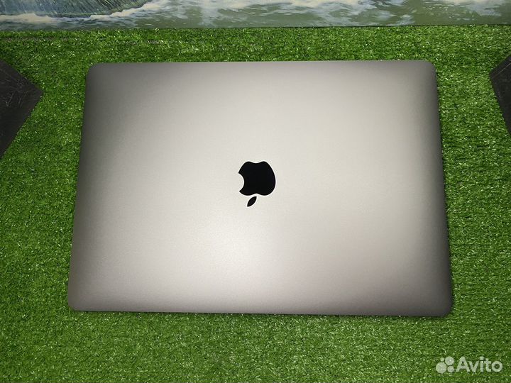 MacBook Air 13 2019 Отличное состояние