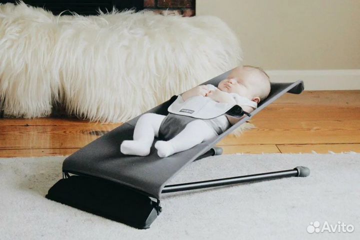 Прокат. Бесплатная доставка. Шезлонг Baby Bjorn 0+