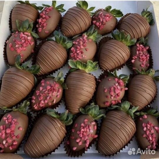 Клубника в шоколаде есть наличии