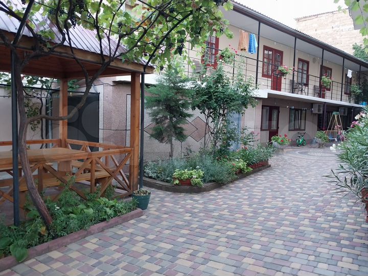 Дом 515 м² на участке 5,2 сот.