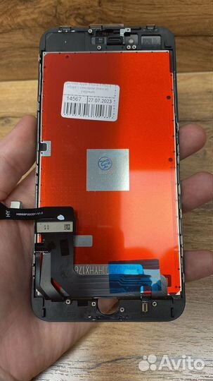 Дисплей на iPhone 8 Plus черный