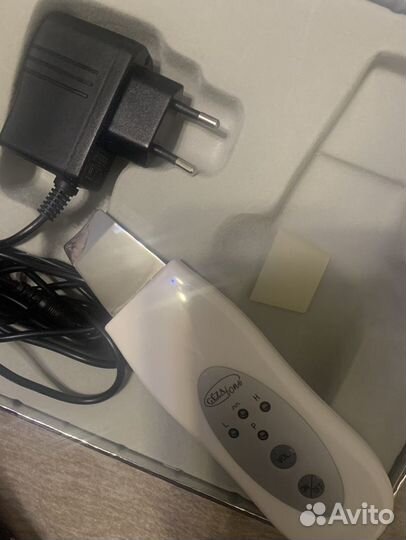 Ультразвуковой прибор для ухода за кожей