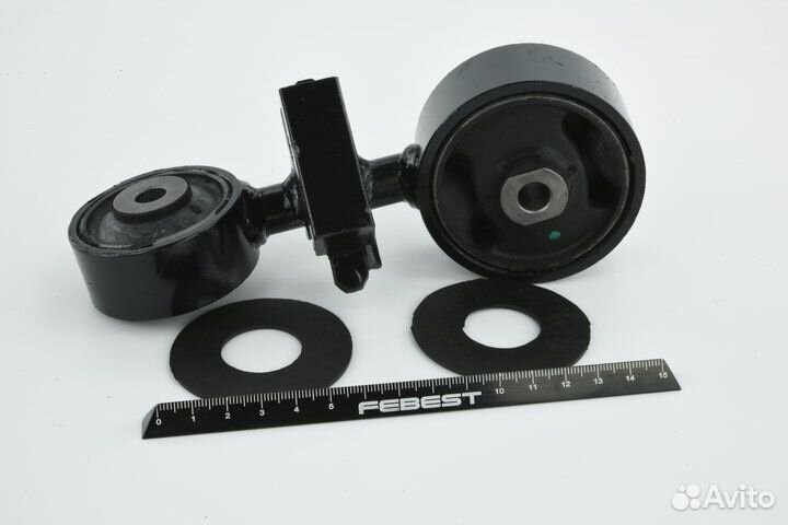 Подушка двигателя прав TM043 Febest