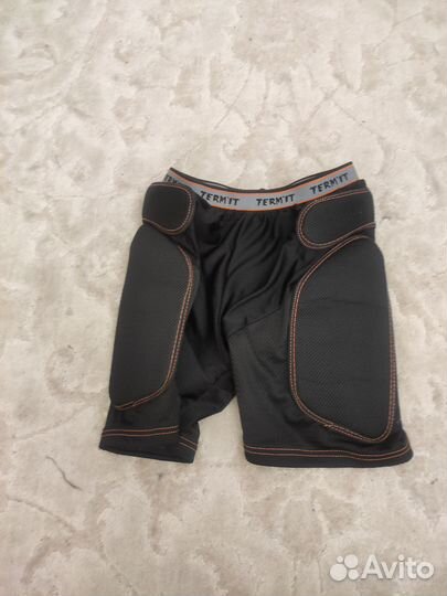 Детские защитные шорты для сноуборда