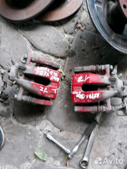 Суппорт тормозной задний на опель астра GTC - Н