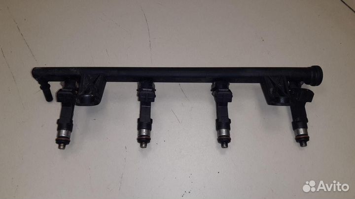 Рейка топливная (рампа) Renault Logan