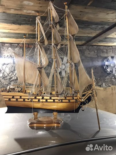 Модель корабля