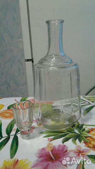 Графин граненный с рюмкой-крышкой,времён СССР