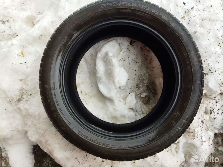 Nokian Tyres Hakka Black SUV 255/50 R19