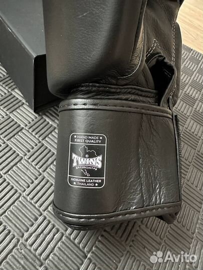 Боксерские перчатки Twins bgvl-3 black 14 oz