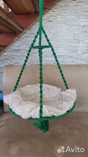Плетёный гамак для кошек