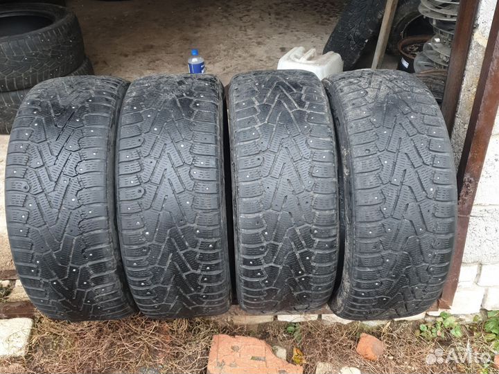 Pirelli Ice Zero 225/50 R17
