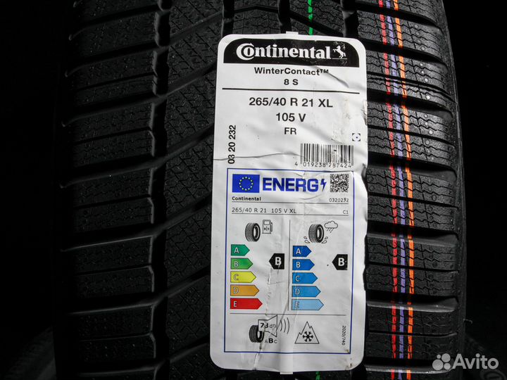 Continental WinterContact 8S 265/40 R21 и 255/40 R21 99V