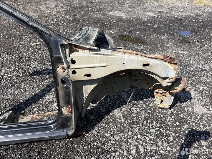 Порог со стойкой правый Логан 1