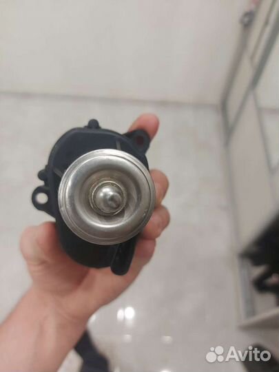 Моторчик привода заслонок на впускном коллекторе 3