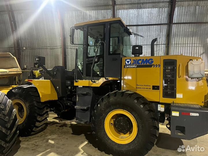Фронтальный погрузчик XCMG LW550RU, 2020