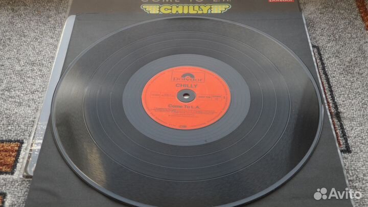 Love And Kisses / Chilly (винил)