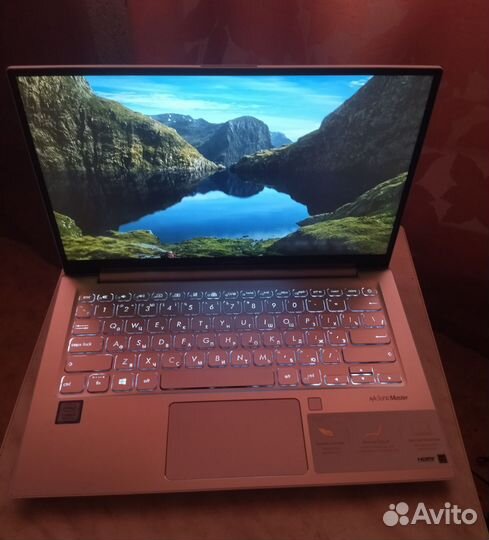 Ультрабук Asus i3-8130U/IPS/4Gb/UHD620/SSD128 Gb