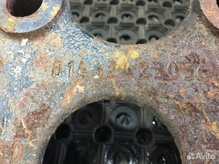 Кронштейн заднего стабилизатора