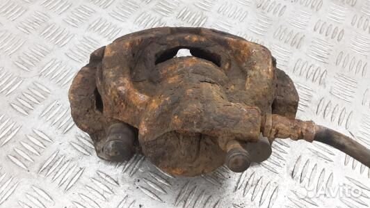 Суппорт тормозной передний правый land rover freel