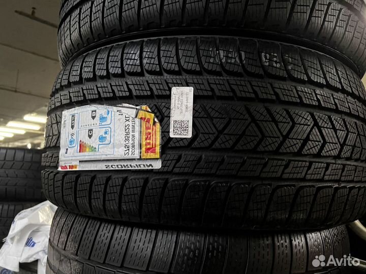 Pirelli Scorpion Winter 315/30 R22