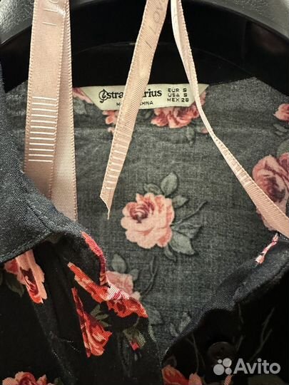 Платье от бренда Stradivarius. Размер S