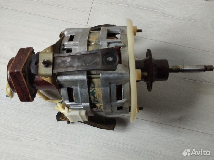 Электродвигатель от стиральной машины Чайка 3